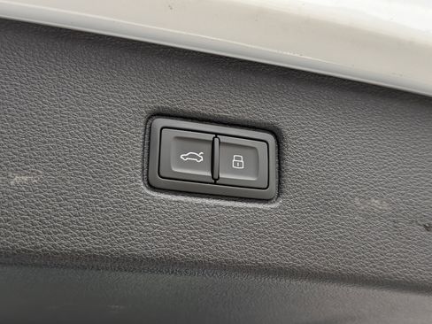 Used 2025 Audi Q7 2.0T Premium w/ Convenience Package image 21