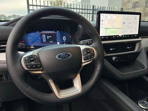 New 2026 Ford Explorer Active w/ Active Comfort Package RWD image 43