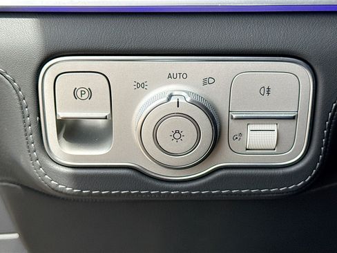 Used 2025 Mercedes-Benz GLS 63 AMG 4MATIC image 37