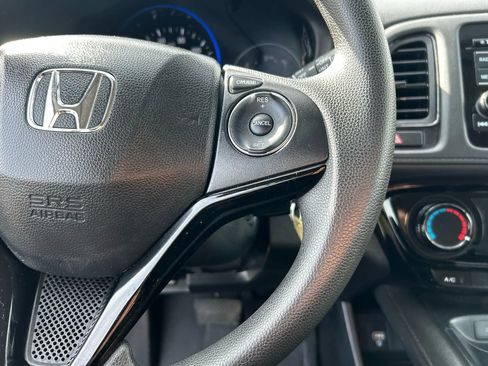 Used 2021 Honda HR-V LX image 15