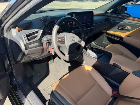 Used 2024 Lexus ES 300h w/ Premium Package image 6