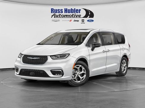 Used 2024 Chrysler Pacifica Limited w/ Uconnect Theater Family Group FWD image 1