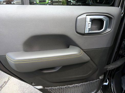 New 2026 Jeep Gladiator Sport AWD/4WD image 6