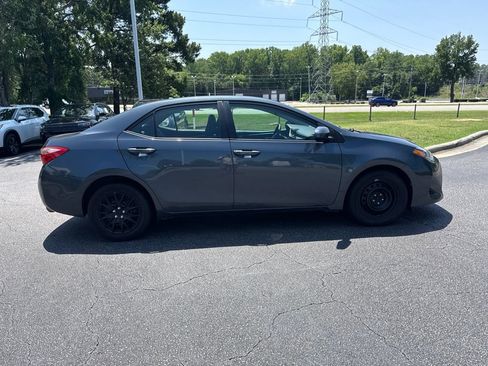 Used 2019 Toyota Corolla LE FWD image 6