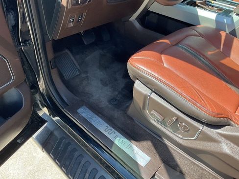 Used 2018 Ford F150 King Ranch w/ Equipment Group 601A Luxury AWD/4WD image 11