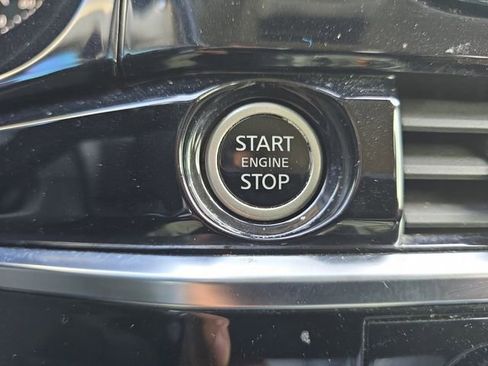 Used 2023 Nissan Pathfinder SL w/ Lighting Package (N92) image 30