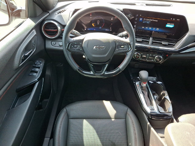 Used 2025 Chevrolet Trax RS w/ Driver Confidence Package FWD image 10