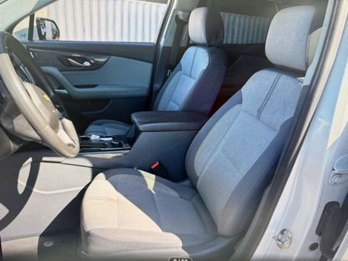 Used 2021 Chevrolet Blazer LT image 3