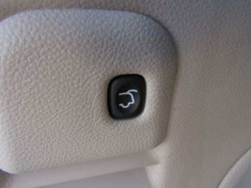 Used 2021 Jeep Grand Cherokee Limited w/ Trailer Tow Group IV image 17