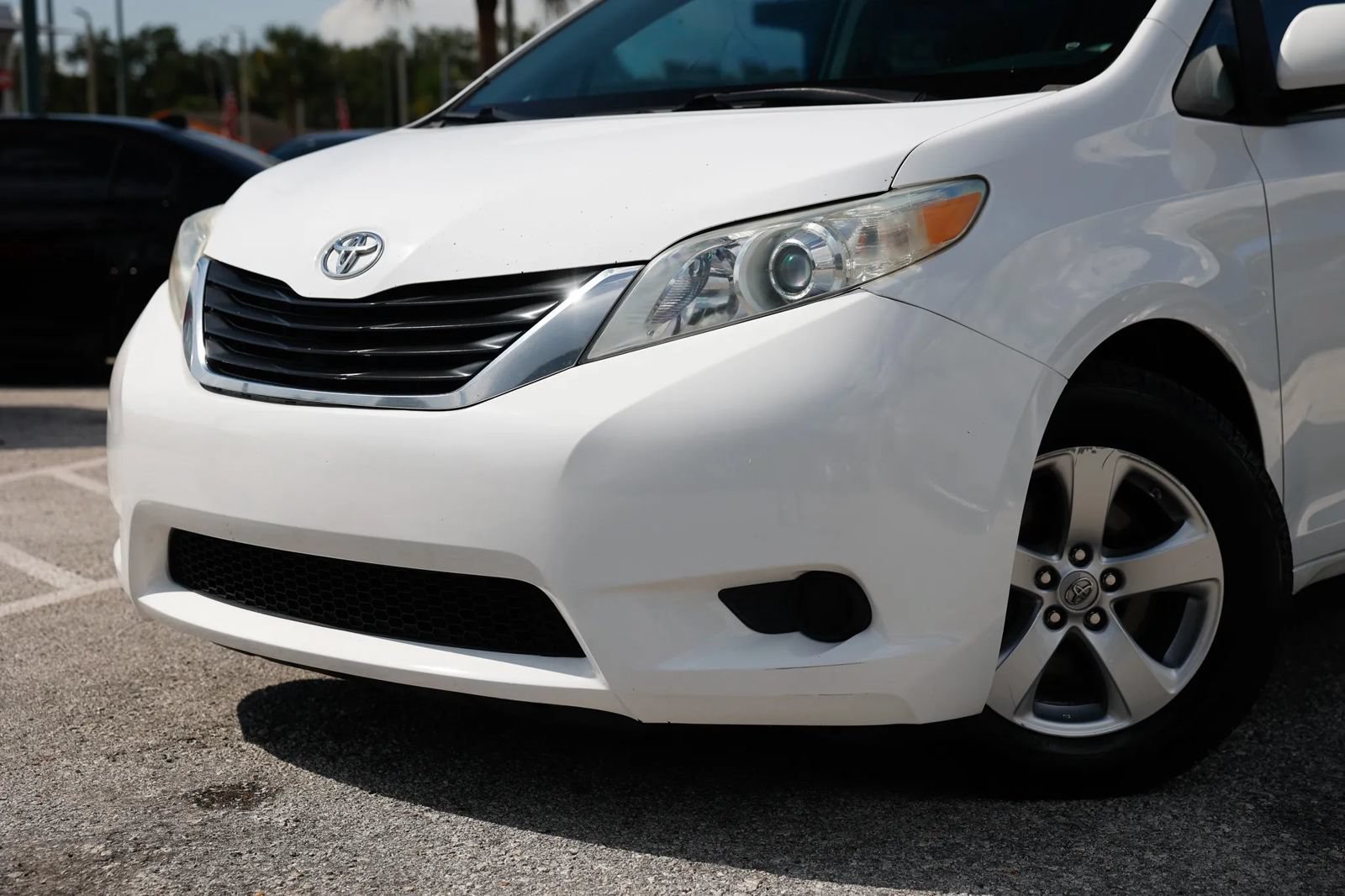 Used 2014 Toyota Sienna LE FWD image 17