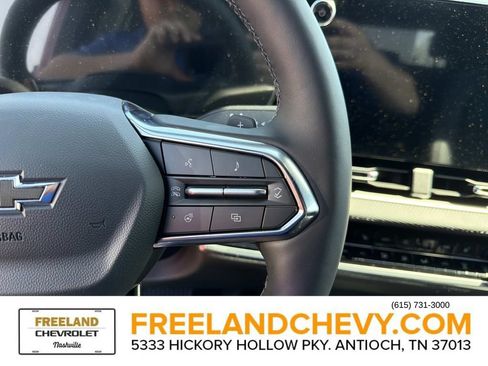 New 2026 Chevrolet Equinox LT w/ Convenience Package II FWD image 24