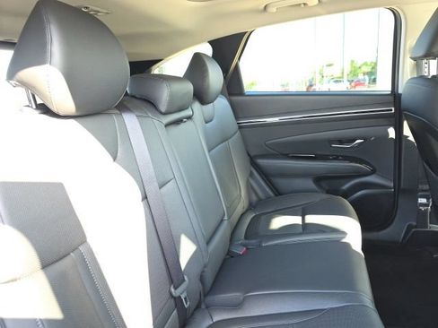 Certified 2023 Hyundai Tucson Limited FWD image 9