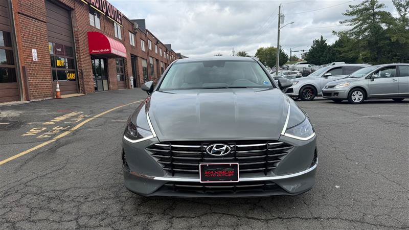 Used 2020 Hyundai Sonata SE w/ Cargo Package FWD image 2