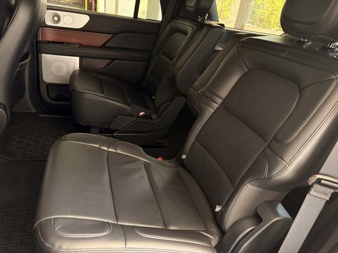 Used 2024 Lincoln Navigator Reserve AWD/4WD image 18