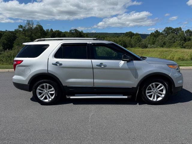 Used 2015 Ford Explorer XLT w/ Equipment Group 201A AWD/4WD image 4
