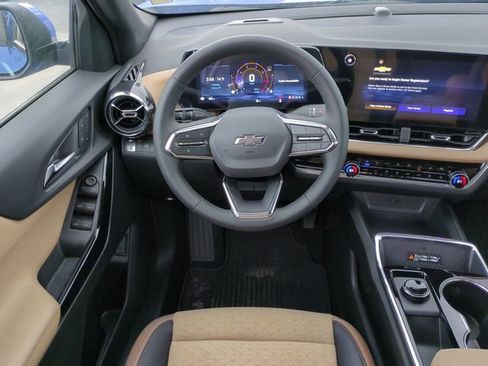 New 2026 Chevrolet Equinox ACTIV w/ Convenience Package III FWD image 15