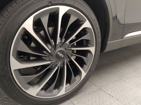 Used 2020 Lincoln Aviator Reserve w/ Equipment Group 202A AWD/4WD image 31