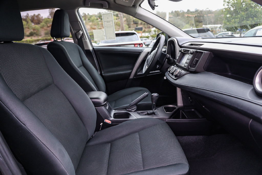 Used 2017 Toyota RAV4 LE w/ Carpet Mat Package FWD image 17