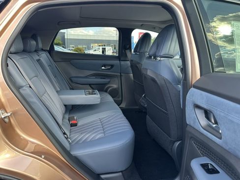 Used 2025 Nissan Ariya Platinum image 29