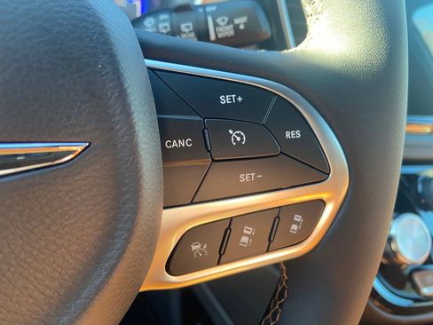 New 2026 Chrysler Pacifica Pinnacle FWD image 17