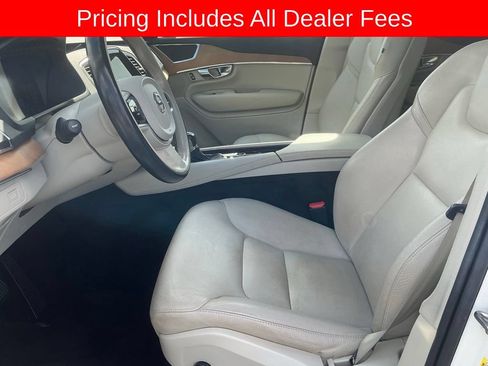 Used 2022 Volvo XC90 T6 Momentum AWD/4WD image 8