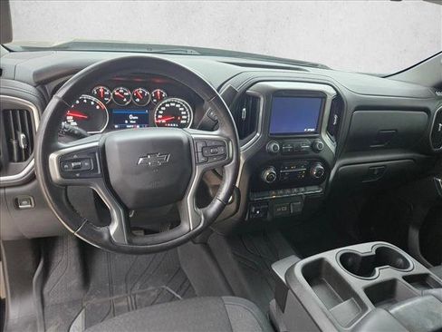 Used 2020 Chevrolet Silverado 1500 LT Trail Boss w/ Bed Protection Package AWD/4WD image 17