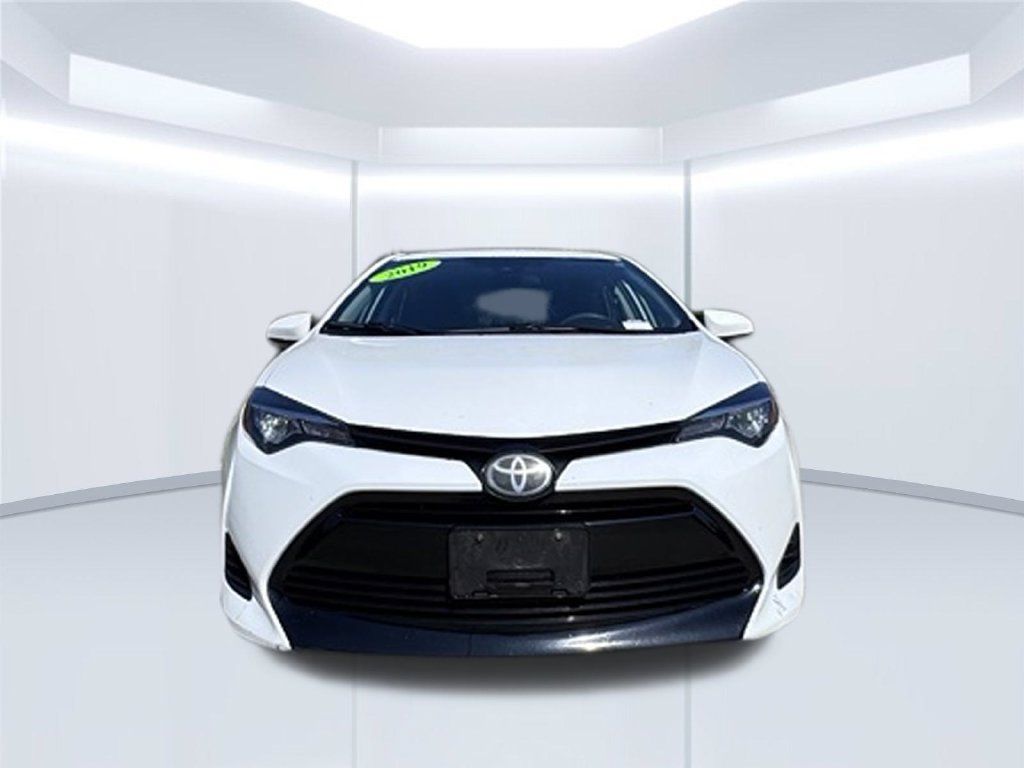 Used 2019 Toyota Corolla LE FWD image 2