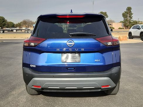 Used 2023 Nissan Rogue SV image 6