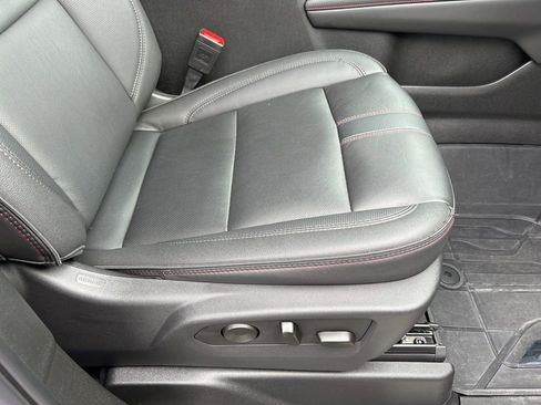 Used 2025 Chevrolet Suburban RST w/ Comfort Package image 49