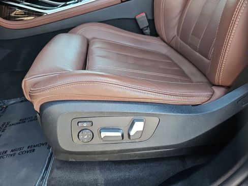 Used 2021 BMW X7 xDrive40i w/ Premium Package AWD/4WD image 18