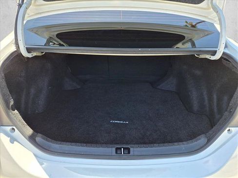 Used 2017 Toyota Corolla LE w/ LE Premium Package FWD image 6