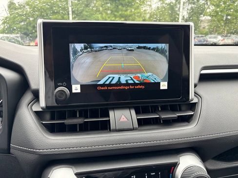 Used 2025 Toyota RAV4 LE AWD/4WD image 26