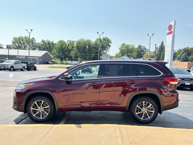 Used 2018 Toyota Highlander XLE AWD/4WD image 6