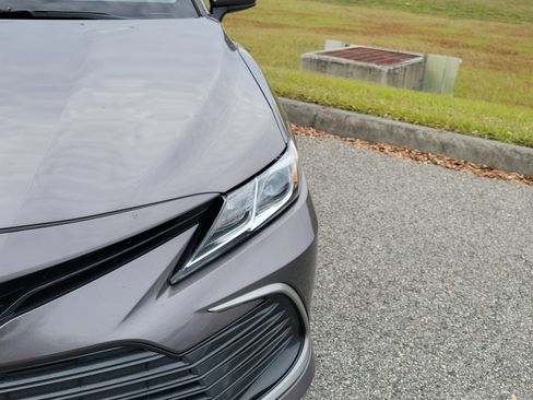 Used 2023 Toyota Camry LE image 3