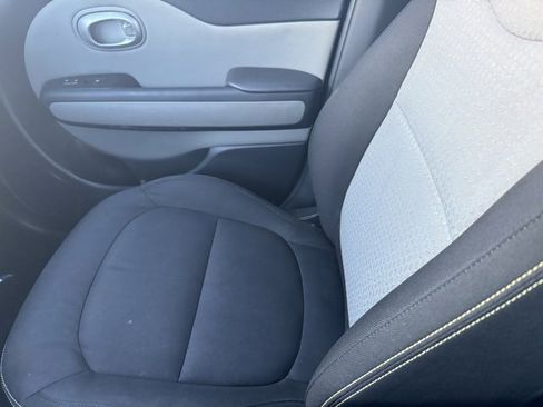 Used 2014 Kia Soul + w/ Eco Package image 17