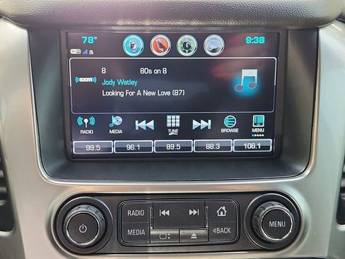 Used 2020 Chevrolet Tahoe LT w/ Luxury Package RWD image 13