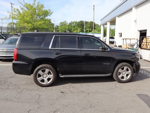 Used 2018 Chevrolet Tahoe LS w/ All-Season Package image 22