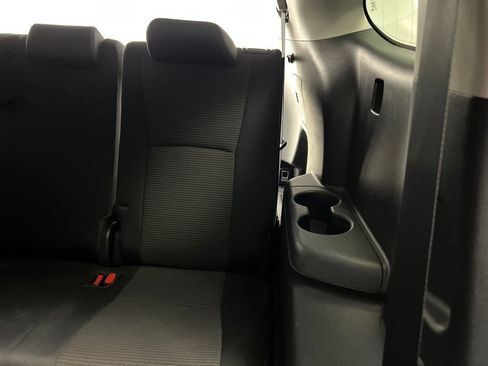 Used 2023 Toyota Highlander LE image 26