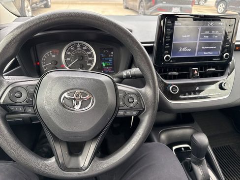 Used 2022 Toyota Corolla LE image 19