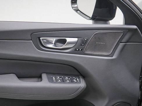 New 2026 Volvo XC60 B5 Ultra w/ Protection Package Premier image 11