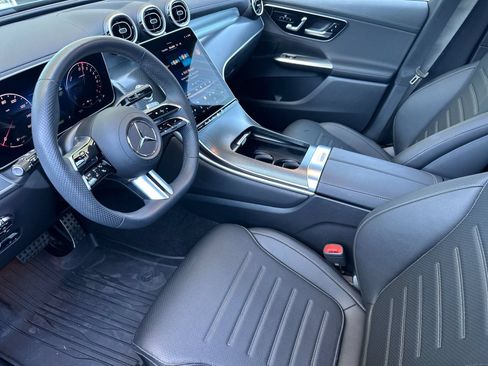 Used 2025 Mercedes-Benz GLC 350e 4MATIC image 11