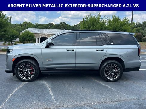 Used 2023 Cadillac Escalade V AWD/4WD image 14