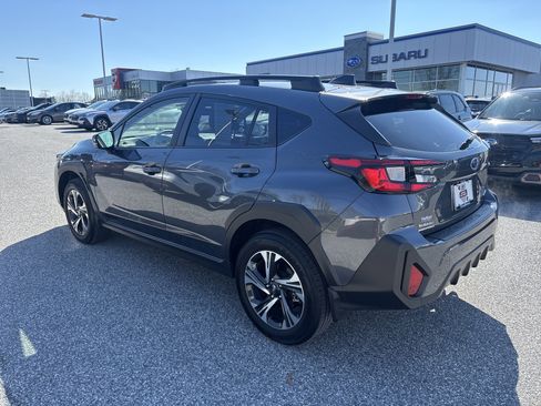 Used 2024 Subaru Crosstrek 2.0i Premium image 5