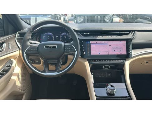 New 2026 Jeep Grand Cherokee L Limited w/ Limited Altitude Package RWD image 18