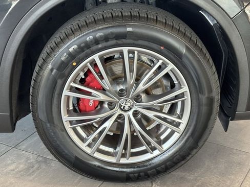 Used 2022 Alfa Romeo Stelvio Sprint image 38