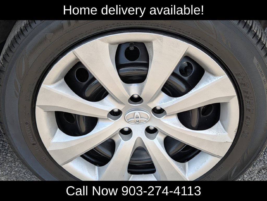 Used 2025 Toyota Corolla LE FWD image 12