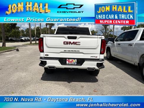 Used 2020 GMC Sierra 1500 AT4 w/ AT4 Premium Package AWD/4WD image 9