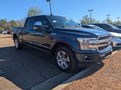 Used 2018 Ford F150 Platinum w/ Equipment Group 701A Luxury image 3