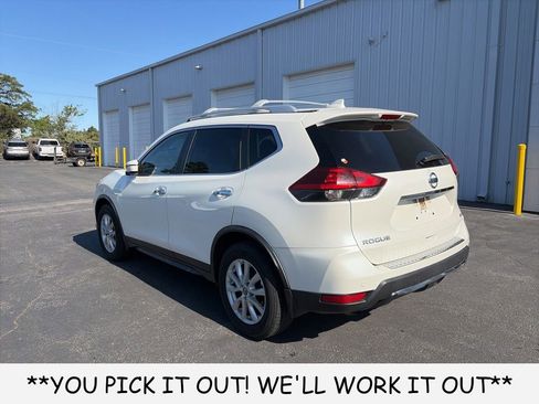 Used 2020 Nissan Rogue SV FWD image 4