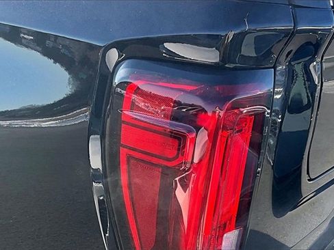 Used 2025 GMC Sierra 1500 AT4 w/ AT4 Premium Package image 31